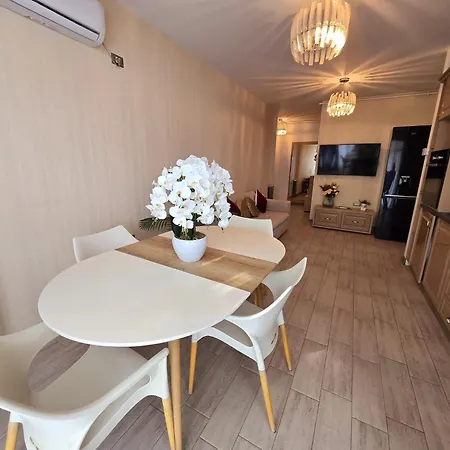 Panoramic Saeview - Pool & Apartment *