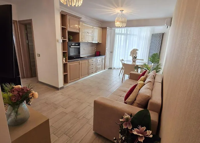 Panoramic Saeview - Pool & Apartment Navodari